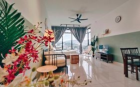 New 2Br Georgetown Warm And Lovely Homestay 10Pax-无敌美景两房民宿 Beacon Executive Suite